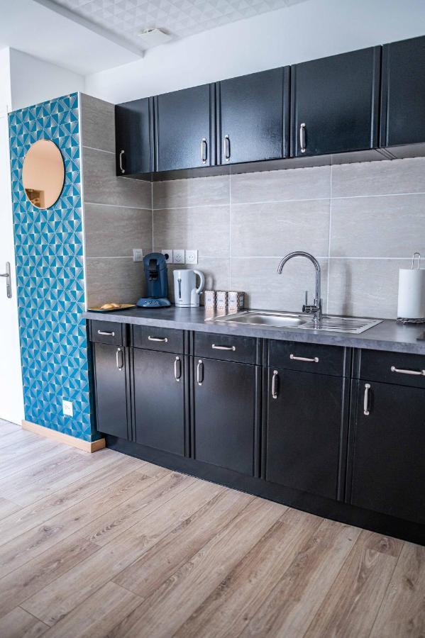 Cudjoe Apartment Динан Екстериор снимка