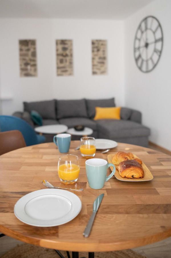 Cudjoe Apartment Динан Екстериор снимка